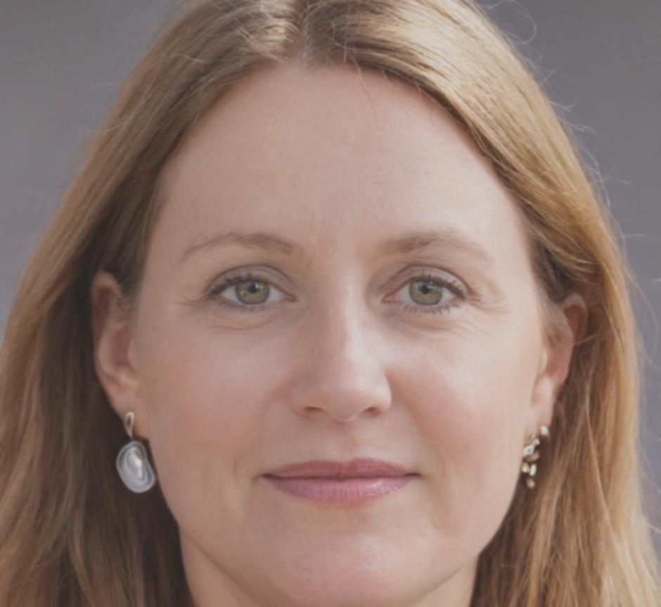 Elisabet Thuring demonstrating real-time physics computation